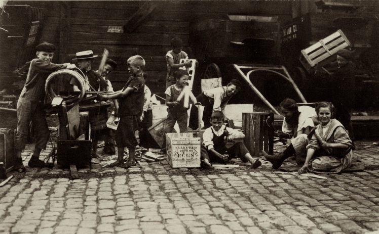 Crianças de uma favela de Nova York, 1910